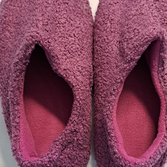 Soft and Cozy Slipper - Picture 8 of 8